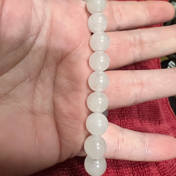 Bombshell Beads - Picture 2 of 3